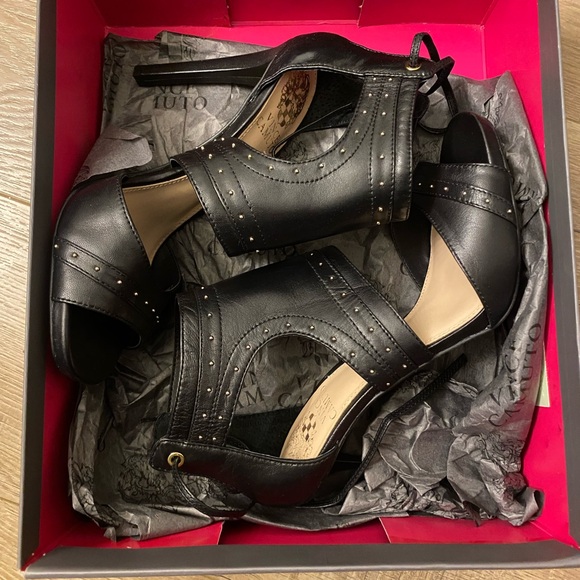 Vince Camuto Roux - Picture 6 of 8